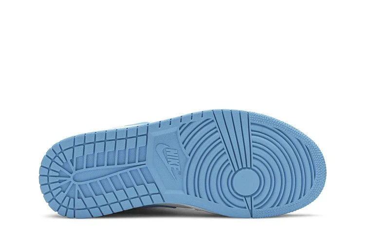 Кроссовки Wmns Air Jordan 1 Mid 'UNC'