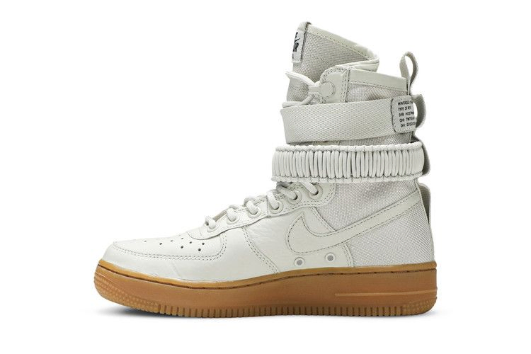 wmns-special-field-air-force-1-light-bone-857872-004_02