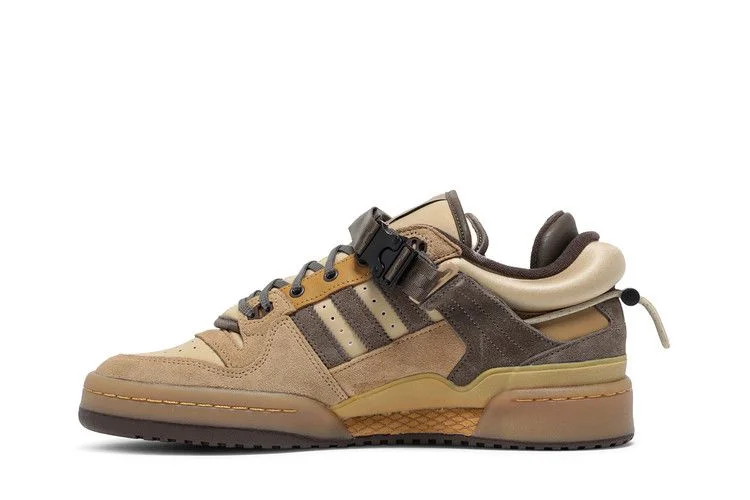 Krossovki-Bad-Bunny-x-adidas-Forum-Buckle-Low-The-First-Cafe-2