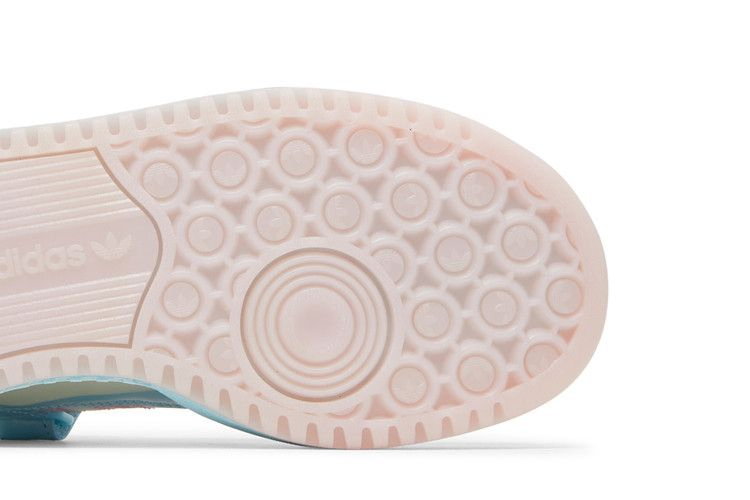 Кроссовки Disney x adidas Wmns Triple Platforum Low 'Sleeping Beauty'