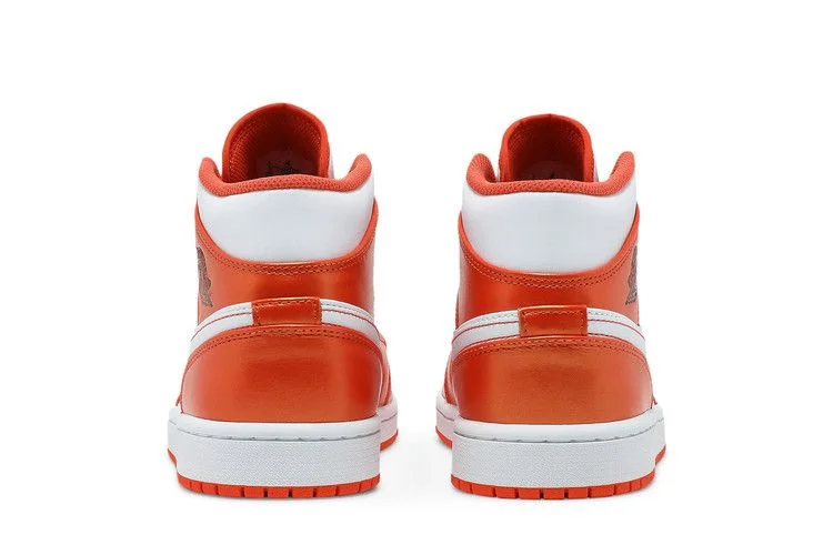 Кроссовки Air Jordan 1 Mid SE 'Electro Orange'