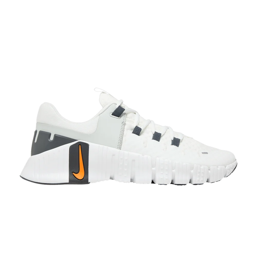 Krossovki-Nike-Free-Metcon-5-White-Bright-Mandarin