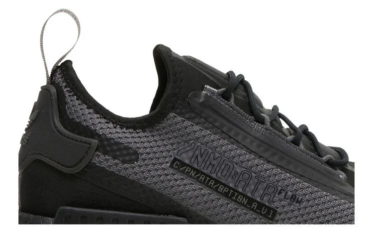 Krossovki-adidas-NMD_R1-Spectoo-Black-Solar-Red-1