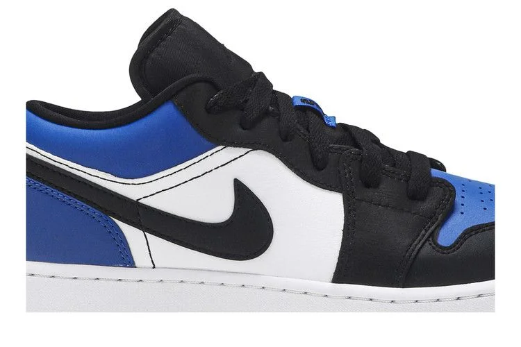 Krossovki-Air-Jordan-1-Low-GS-Royal-Toe-1