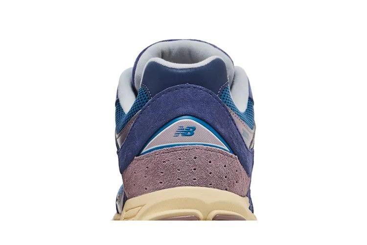 Кроссовки New Balance 2002R 'Dream State'