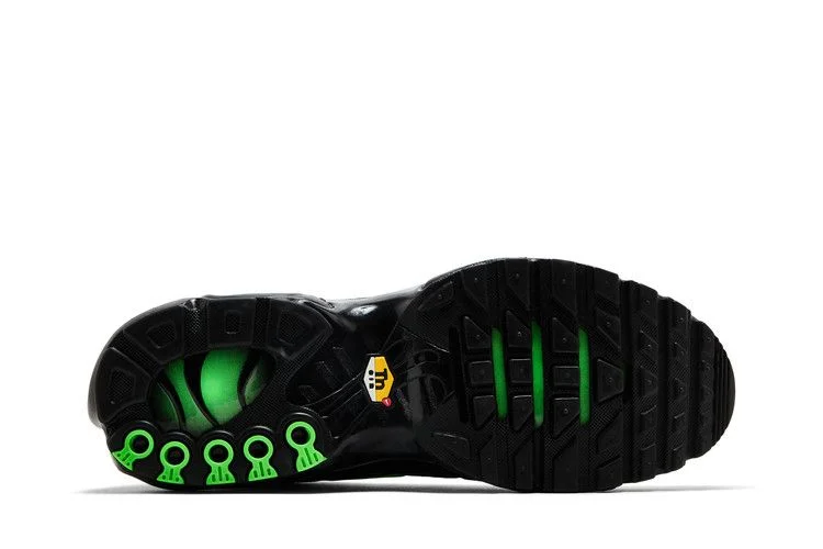 Кроссовки Nike Air Max Plus 'Green Strike'