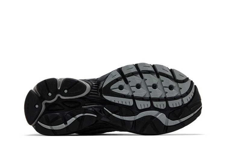 Krossovki-Saucony-OG-ProGrid-Omni-9-Black-Silver-3
