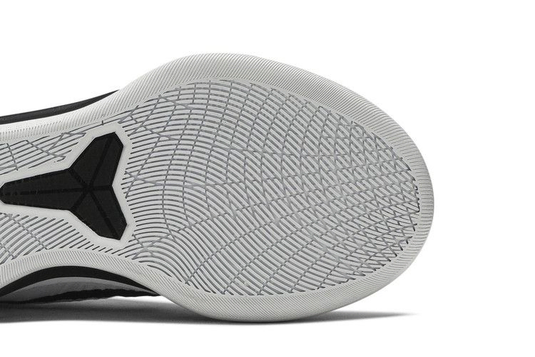kobe-a-d-mid-white-942521-101_04