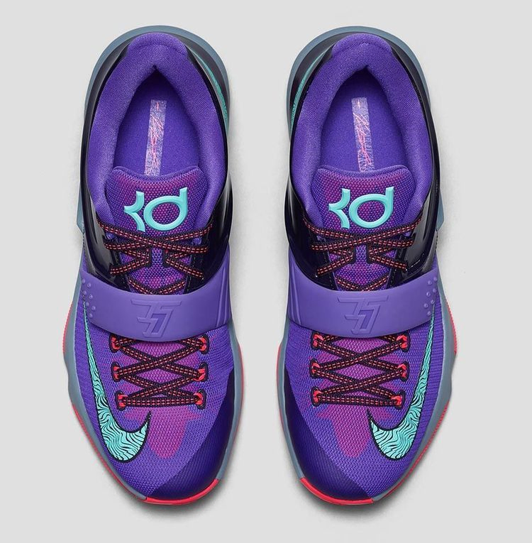 kd-7-cave-purple-653996-535_02