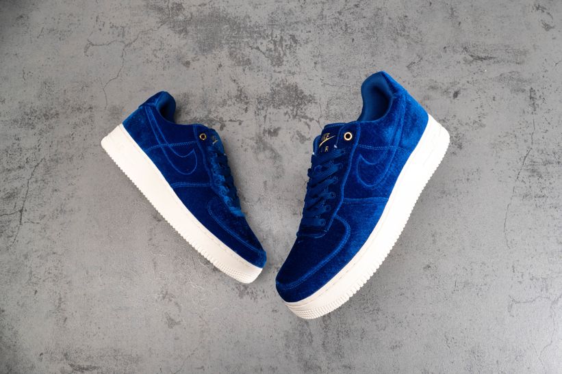 Кроссовки Nike Air Force 1 Low '07 Premium 'Blue Velour'