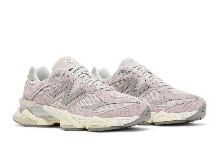 Krossovki-New-Balance-9060-December-Sky-7