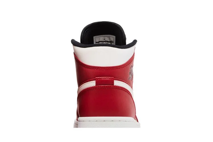 Кроссовки Air Jordan 1 Mid 'Gym Red'