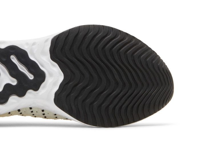 react-phantom-run-flyknit-2-sail-light-bone-dv2139-100_04