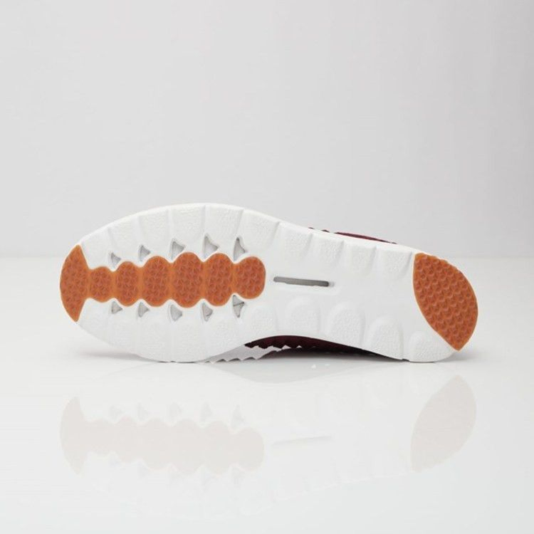 wmns-mayfly-woven-night-maroon-833802-600_03