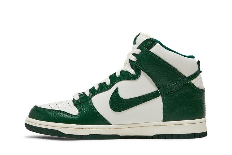 dunk-high-gorge-green-317982-119_02