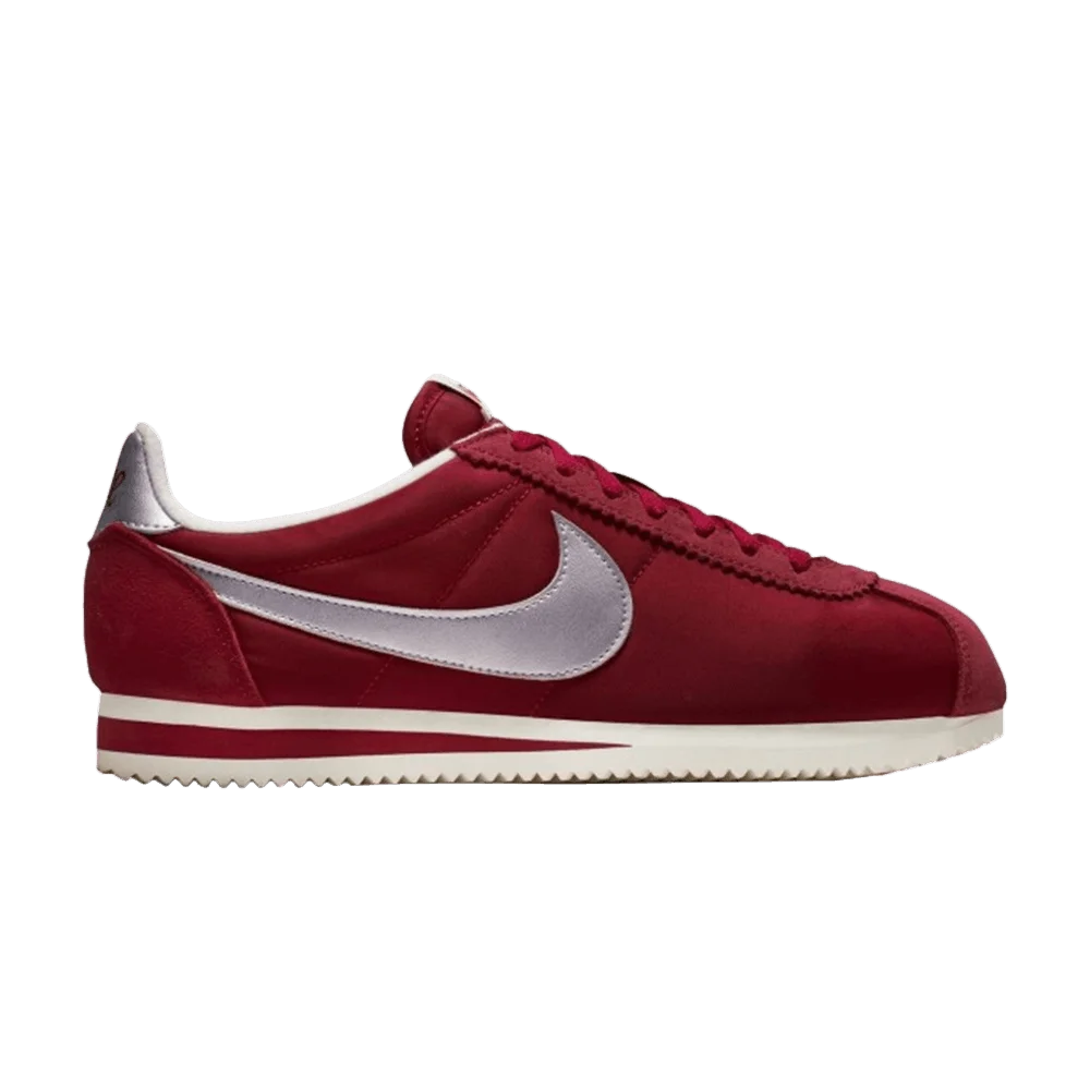Krossovki-Nike-Classic-Cortez-Nylon-Premium-Varsity-Red