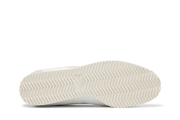 Кроссовки Nike Cortez 'Be True 2022'