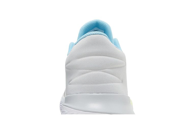 Кроссовки Nike Kyrie Flytrap 5 '1 World 1 People'