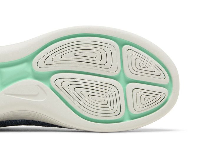 lunarepic-low-flyknit-843765-501_04
