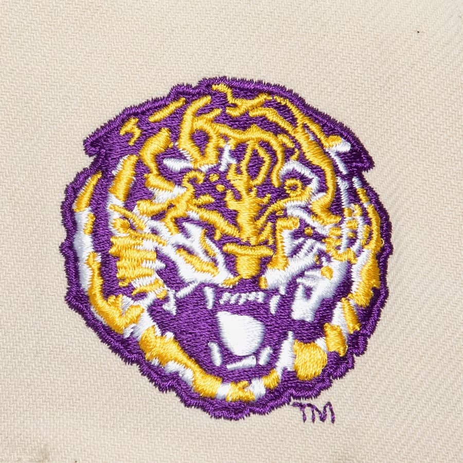 Бейсболка Mitchell & Ness Cream Purple LSU Tigers Just Don Snapback Hat
