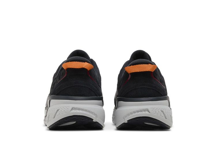 Кроссовки HOKA Clifton L Suede 'Black Lunar Rock'