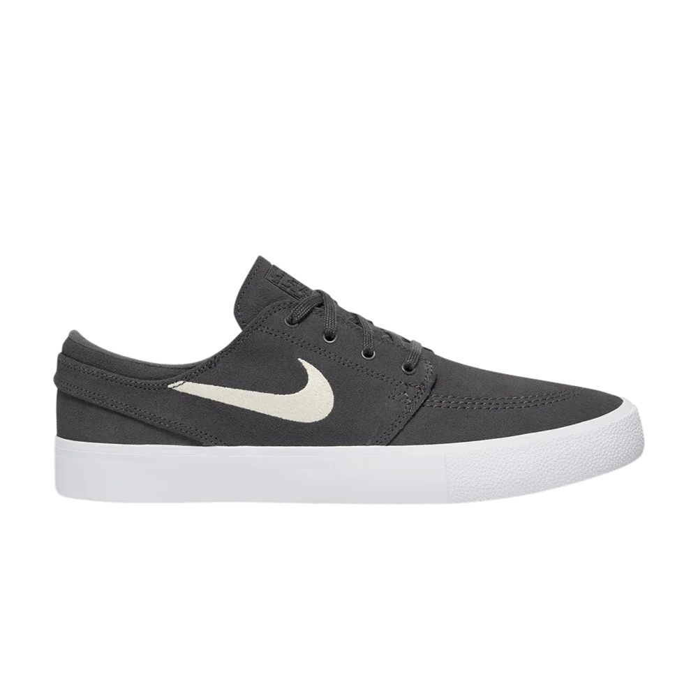 Krossovki-Nike-Zoom-Stefan-Janoski-RM-SB-Iron-Grey
