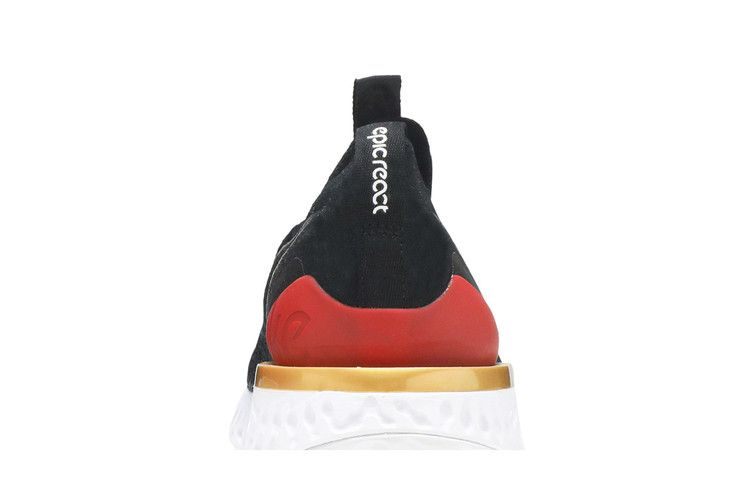 Кроссовки Nike Wmns Epic Phantom React Flyknit 'Black University Red'