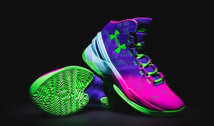 curry-2-northern-lights-1259007-652_01