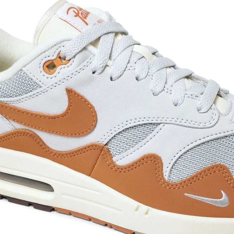 Krossovki-Patta-x-Nike-Air-Max-1-Monarch-8