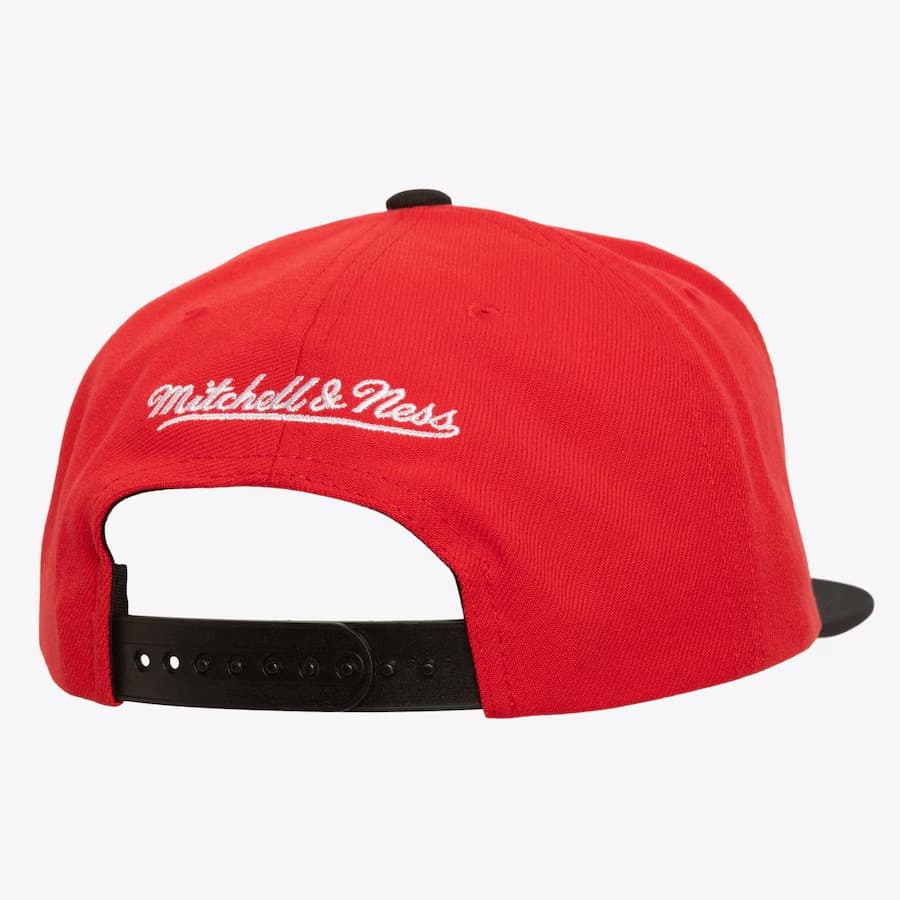 Mitchell-Ness-Red-Chicago-Bulls-Triple-Up-Snapback-Hat-1
