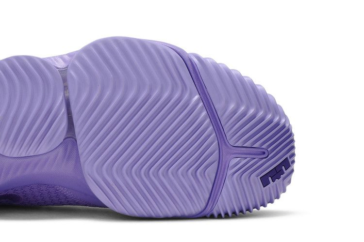 lebron-16-low-purple-ci2668-500_04
