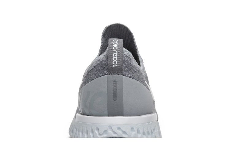Кроссовки Nike Epic React Flyknit 'Wolf Grey'