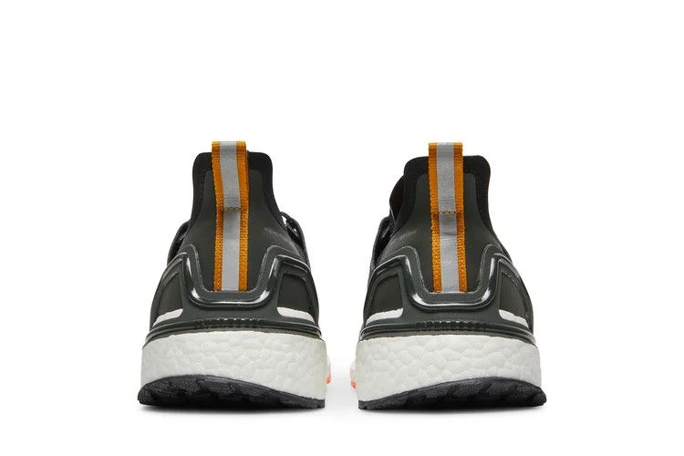Кроссовки adidas UltraBoost Winter.Rdy 'Black Signal Orange'