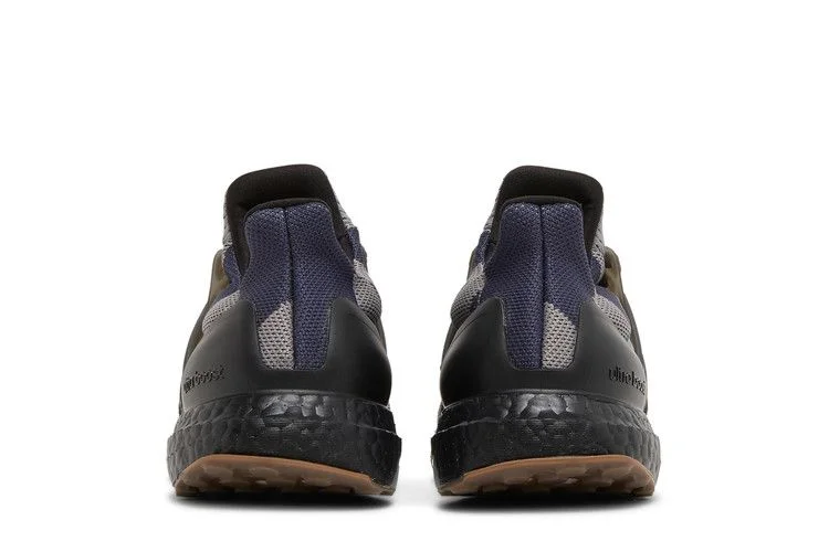 Krossovki-Mark-Gonzales-x-adidas-Ultra-Boost-Shmoo-5