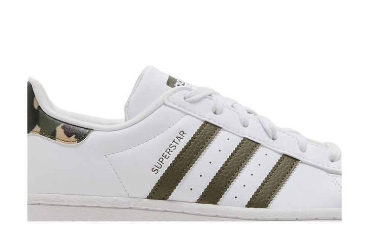 superstar-big-kid-white-camo-hq4287_01
