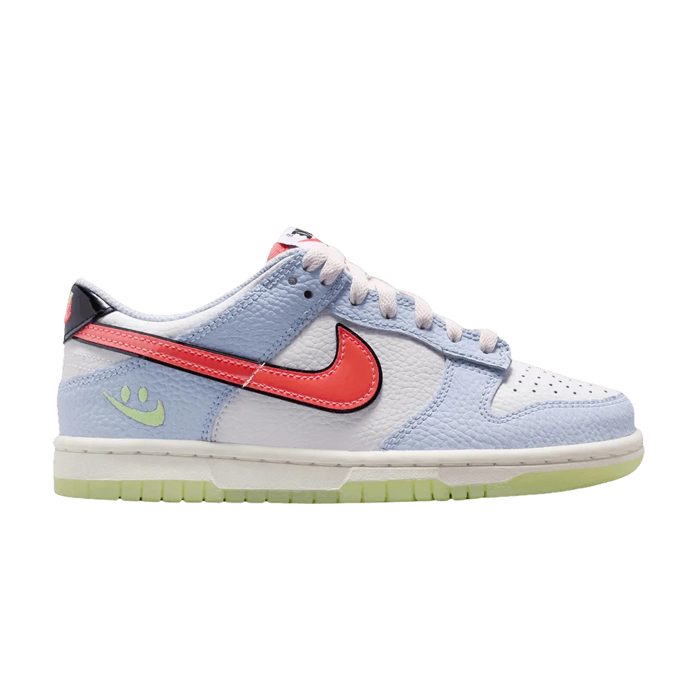 Кроссовки Nike Dunk Low GS 'Smiley Swoosh White - Hydrogen Blue Crimson'