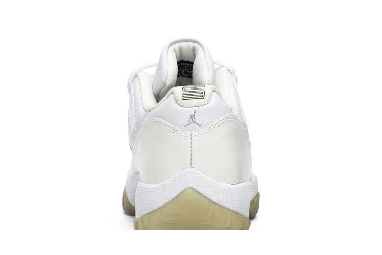 Krossovki-Air-Jordan-11-Retro-Low-White-Light-Zen-Grey-6