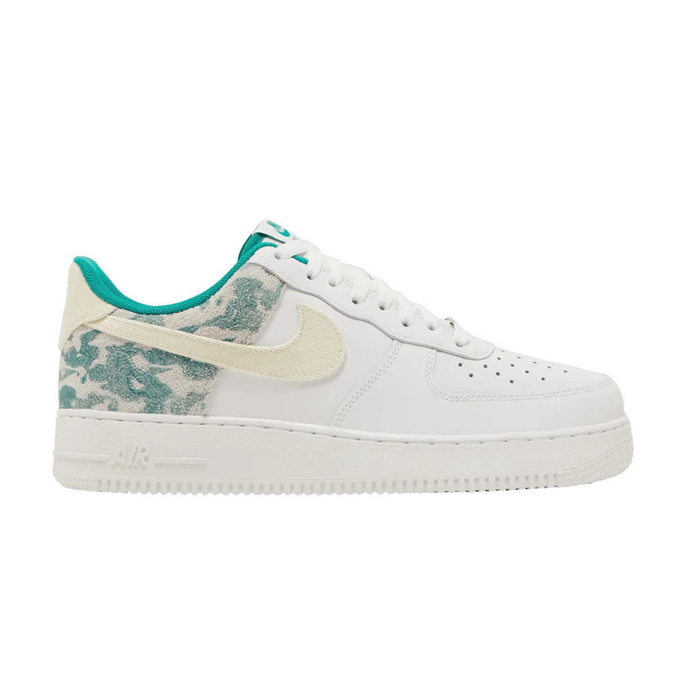 Krossovki-Nike-Air-Force-1-07-LV8-Neptune-Green-Camo