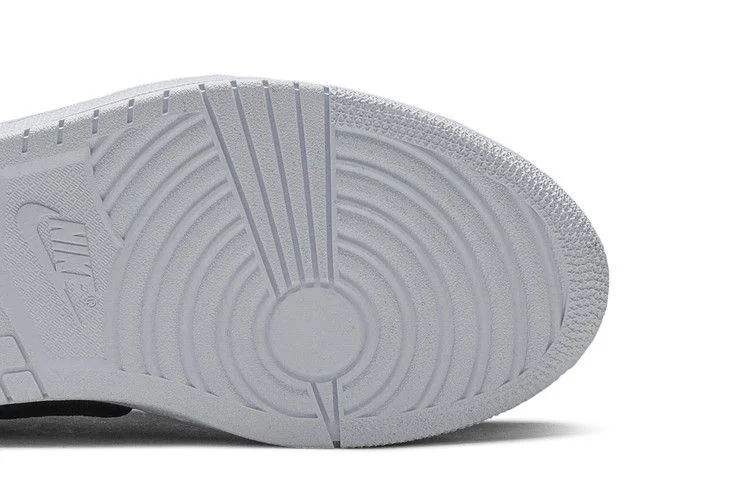Кроссовки Wmns Air Jordan 1 Low Slip 'Infra-Bred'