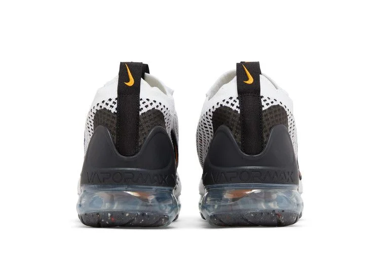 Krossovki-Nike-Air-VaporMax-2021-Flyknit-GS-White-Kumquat-4