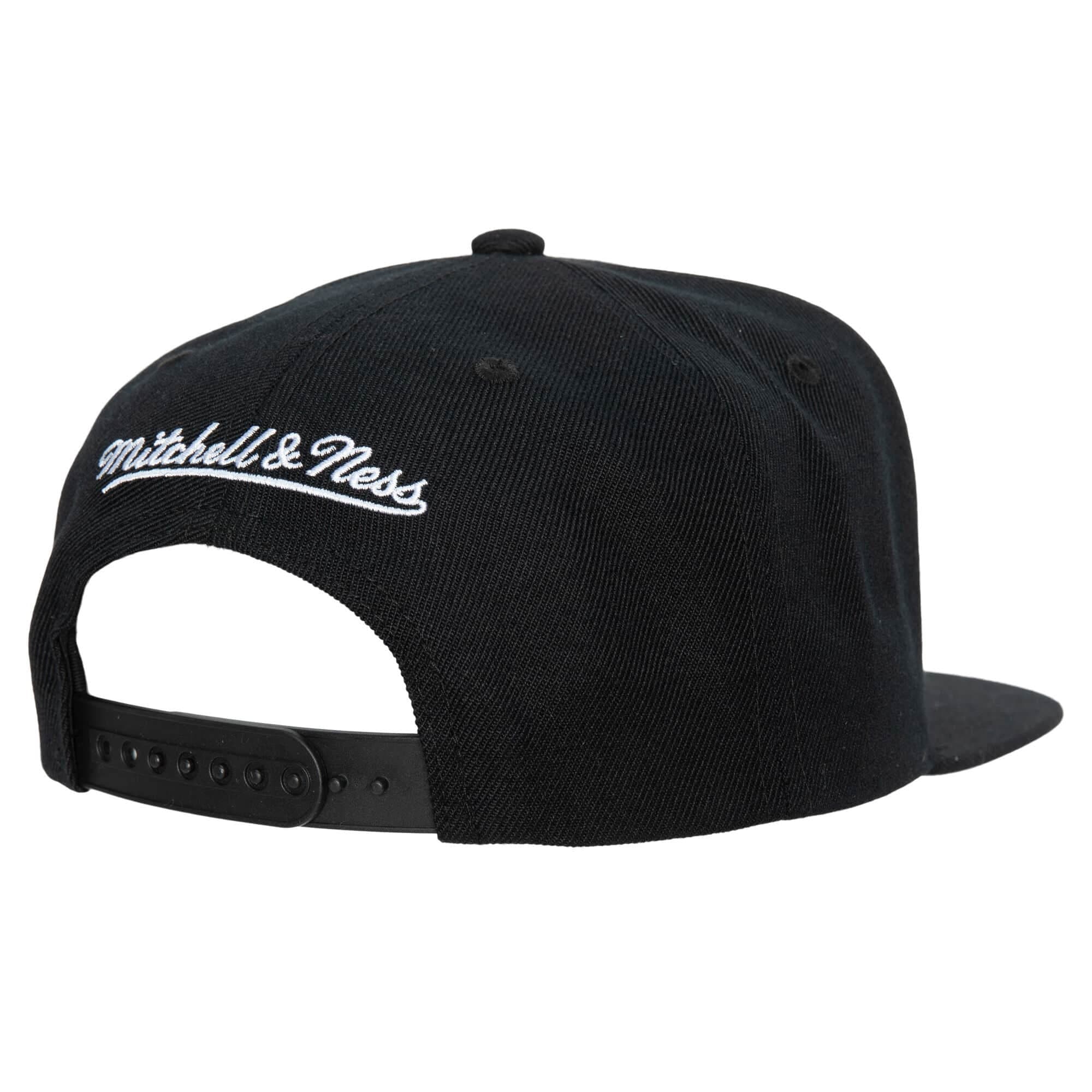 Бейсболка Mitchell & Ness Team Ground 2.0 Snapback Brooklyn Nets Hat