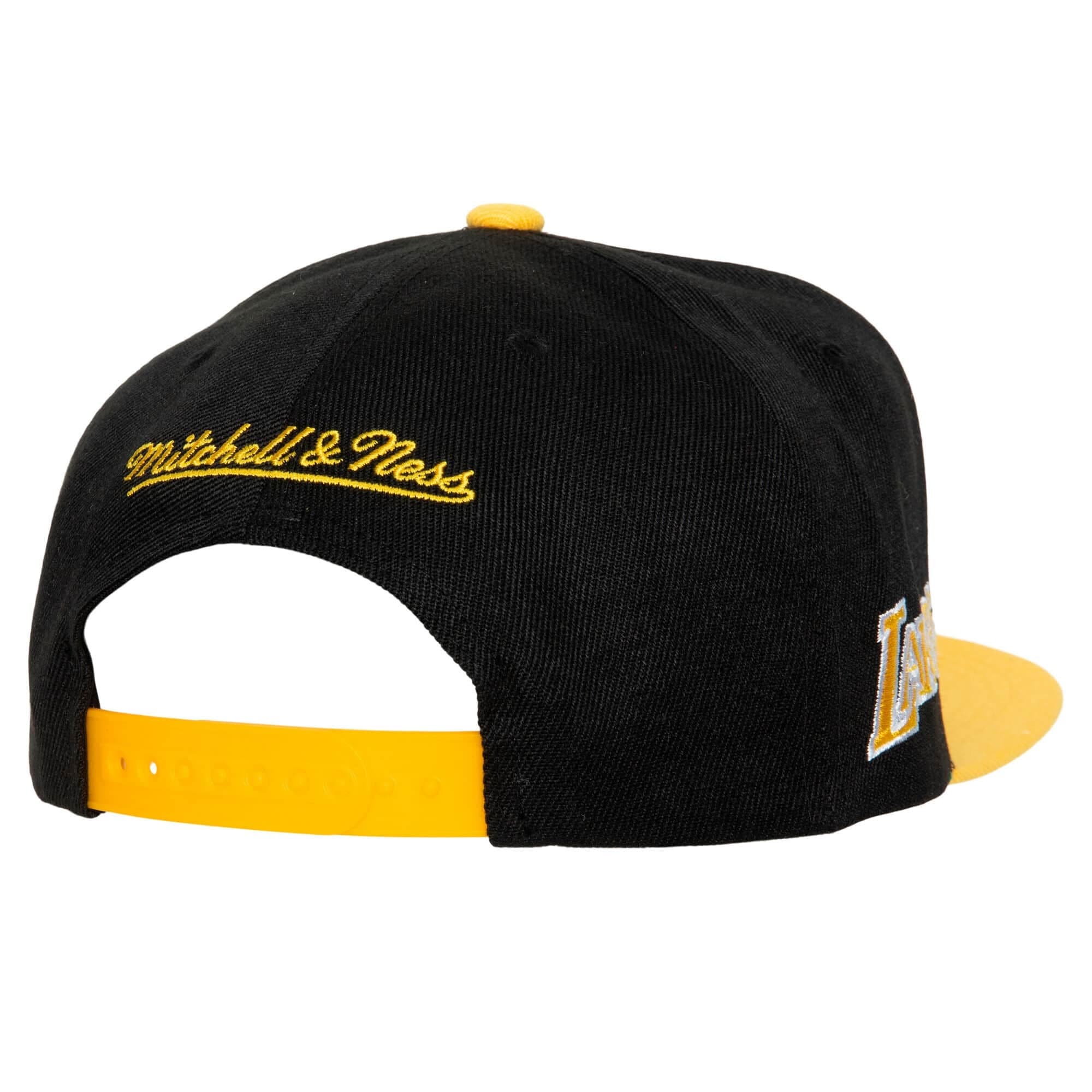 Mitchell-Ness-Side-Core-2.0-Snapback-HWC-Los-Angeles-Lakers-Hat-1