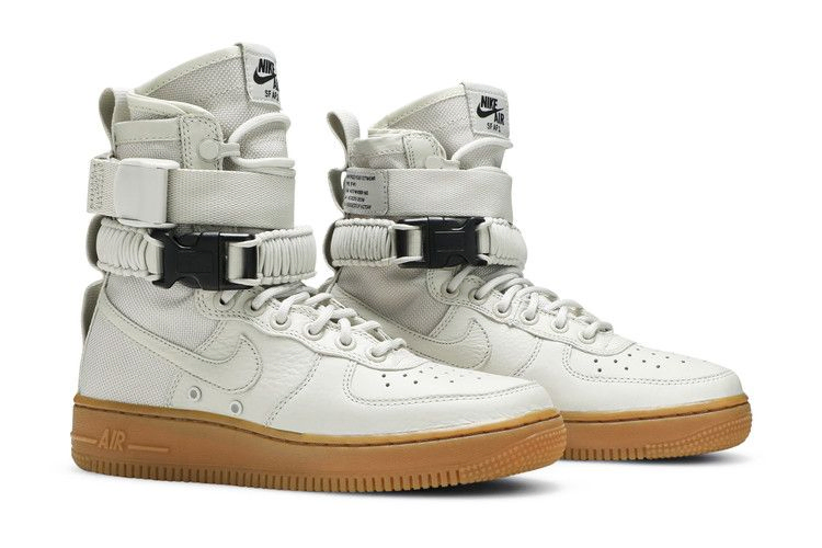 wmns-special-field-air-force-1-light-bone-857872-004_07