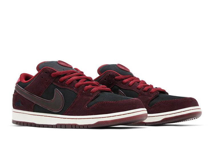 riot-skateshop-x-dunk-low-sb-mahogany-dark-beetroot-fz1289-200_07