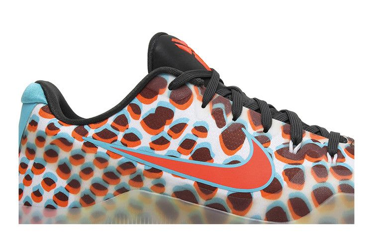 kobe-11-em-low-3d-836183-084_01