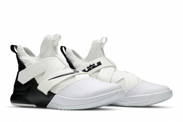 lebron-soldier-12-tb-white-black-at3872-101_07