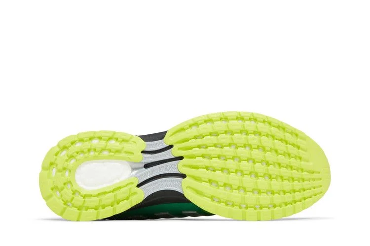 Krossovki-Marvel-x-adidas-Response-Boost-TF-LTD-Incredible-Hulk-3