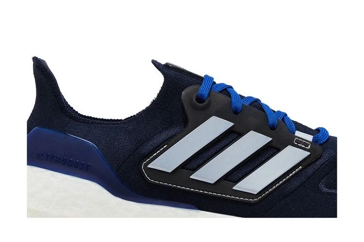 Krossovki-Adidas-UltraBoost-22-Legend-Ink-Orange-1