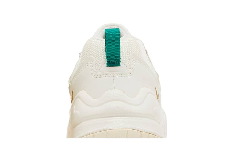 wmns-tech-hera-pale-ivory-sail-fn7491-110_06