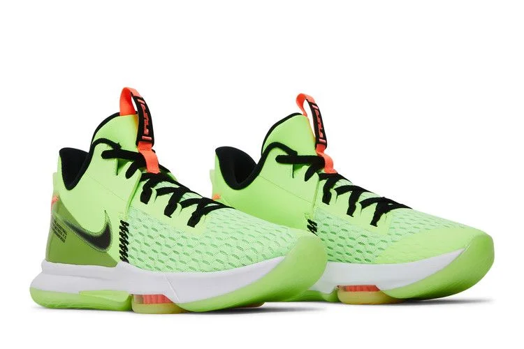 Krossovki-Nike-LeBron-Witness-5-Grinch-7